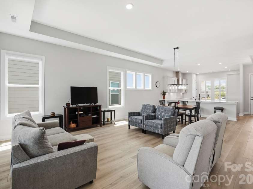 1035 Rabbit Hill Lane, Monroe, NC 28110.  MLS# CAR4382828, YatesRealty ID 25747. Great room
