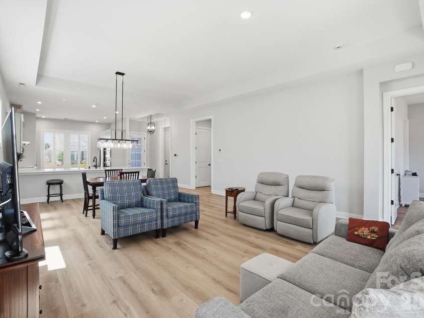 1035 Rabbit Hill Lane, Monroe, NC 28110.  MLS# CAR4382828, YatesRealty ID 25747. Great room