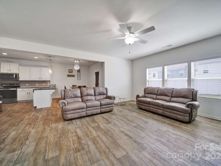 5125 Thomasville Drive, Belmont, NC 28012.  MLS# CAR4263925, YatesRealty ID 25747. 