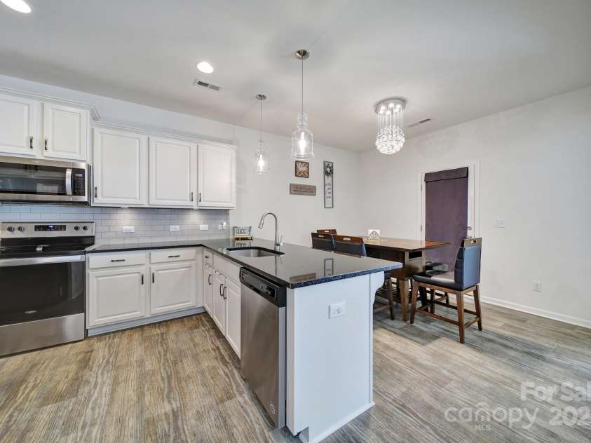 5125 Thomasville Drive, Belmont, NC 28012.  MLS# CAR4263925, YatesRealty ID 25747. 