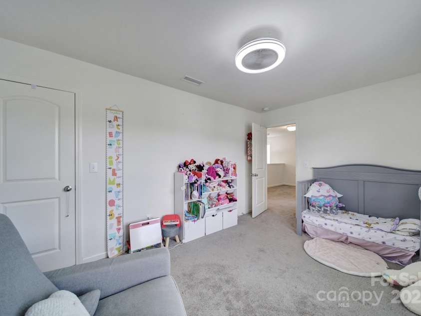 5125 Thomasville Drive, Belmont, NC 28012.  MLS# CAR4263925, YatesRealty ID 25747. 