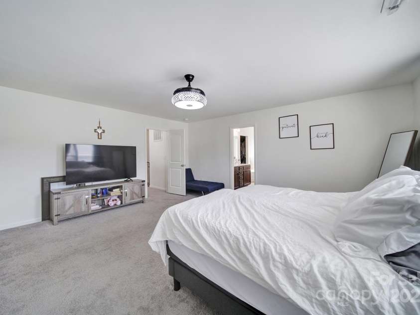 5125 Thomasville Drive, Belmont, NC 28012.  MLS# CAR4263925, YatesRealty ID 25747. 