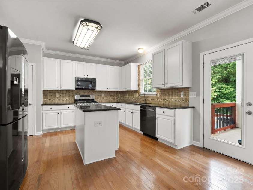 3038 Sterling Court, Fort Mill, SC 29707.  MLS# CAR4260604, YatesRealty ID 25748. 