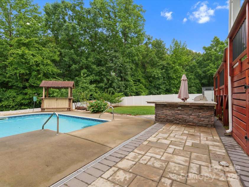 3038 Sterling Court, Fort Mill, SC 29707.  MLS# CAR4260604, YatesRealty ID 25748. 