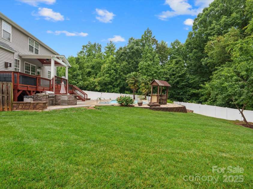 3038 Sterling Court, Fort Mill, SC 29707.  MLS# CAR4260604, YatesRealty ID 25748. 