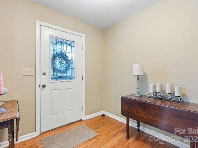 123 Clearwater Drive, Morganton, NC 28655.  MLS# CAR4280716, YatesRealty ID 25749. 