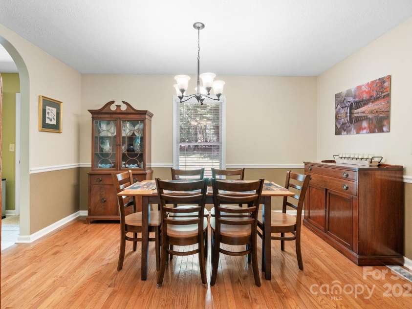 123 Clearwater Drive, Morganton, NC 28655.  MLS# CAR4280716, YatesRealty ID 25749. 