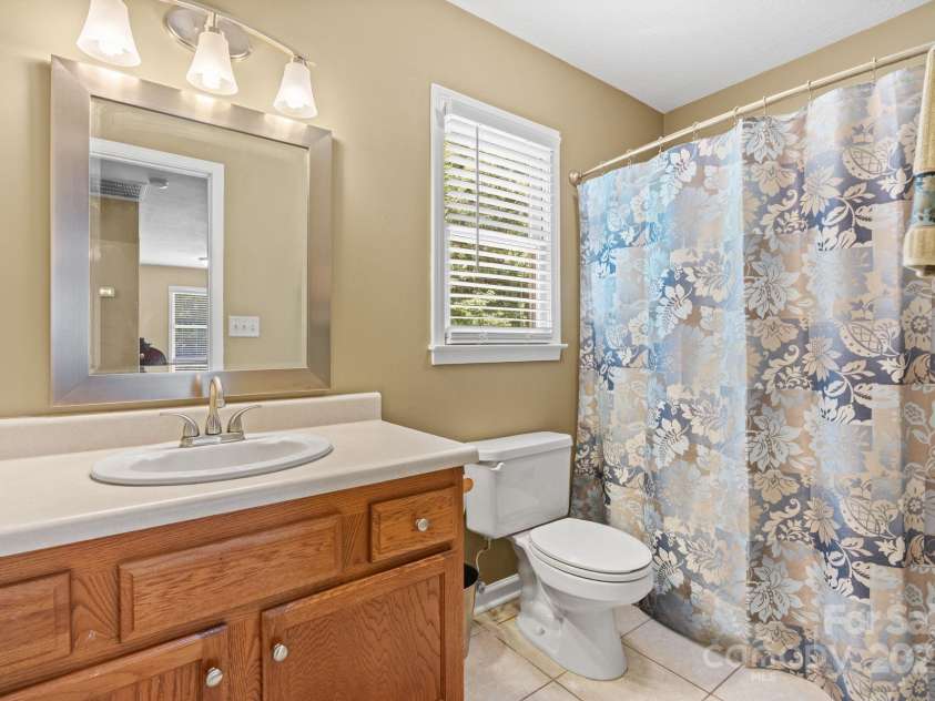 123 Clearwater Drive, Morganton, NC 28655.  MLS# CAR4280716, YatesRealty ID 25749. 