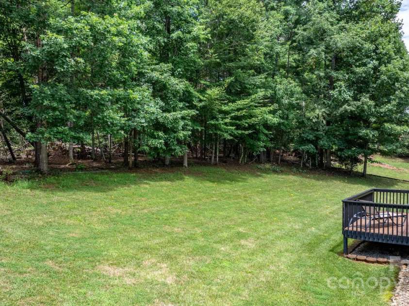 123 Clearwater Drive, Morganton, NC 28655.  MLS# CAR4280716, YatesRealty ID 25749. 