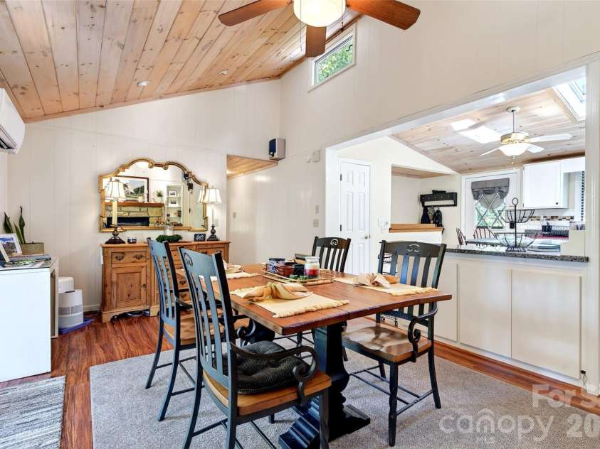334 Harbor Lake Road, Newland, NC 28657.  MLS# CAR4377588, YatesRealty ID 25749. 