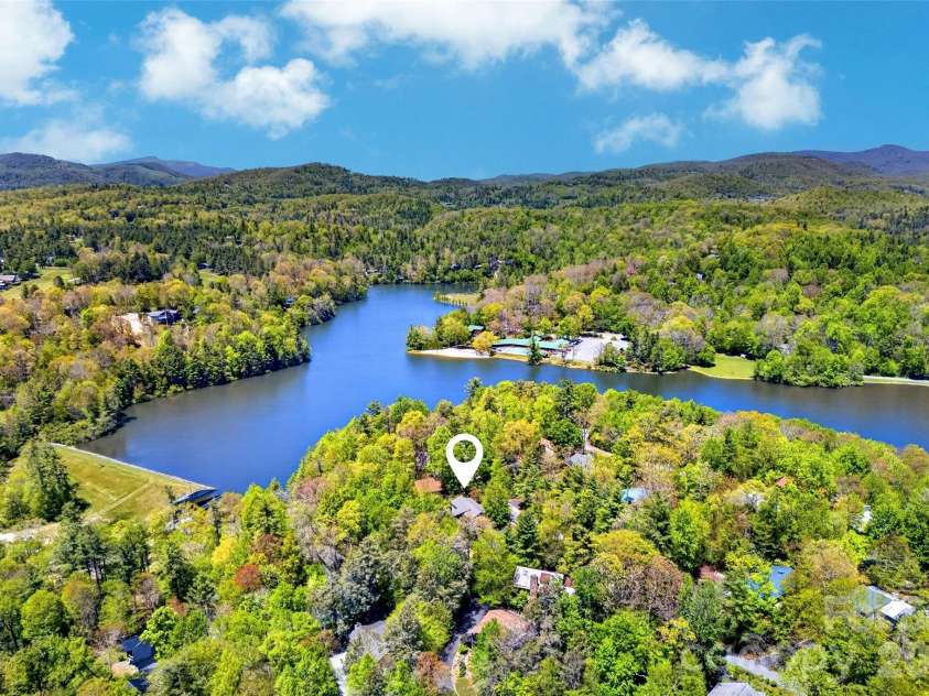 334 Harbor Lake Road, Newland, NC 28657.  MLS# CAR4377588, YatesRealty ID 25749. 