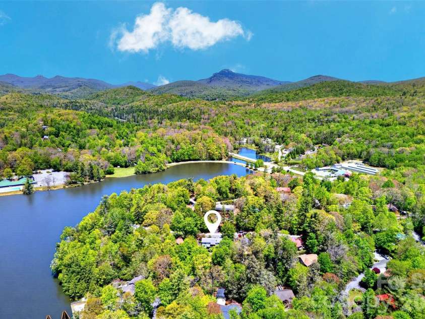 334 Harbor Lake Road, Newland, NC 28657.  MLS# CAR4377588, YatesRealty ID 25749. 