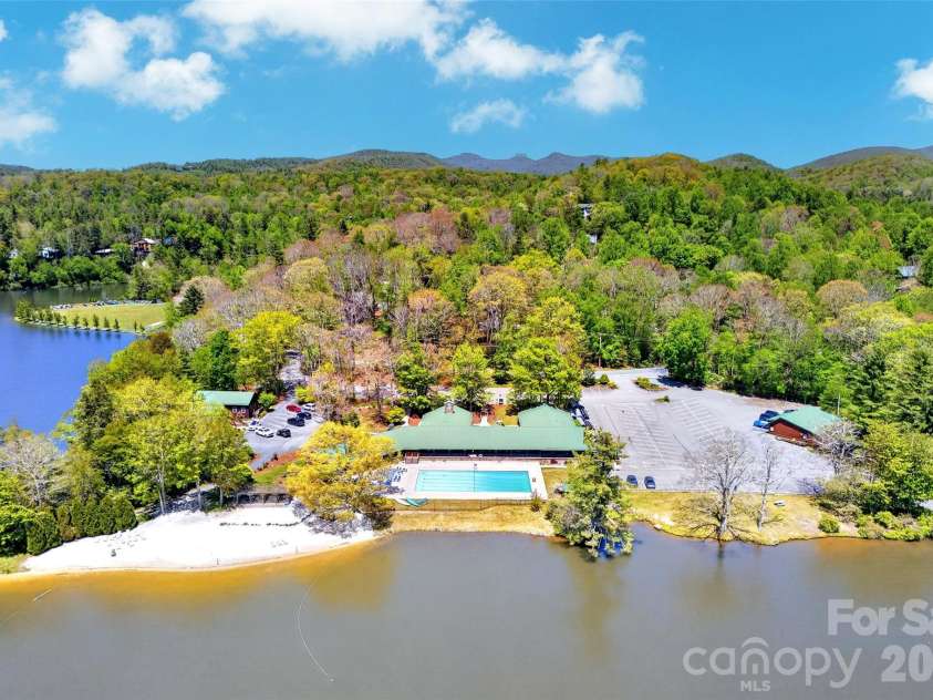 334 Harbor Lake Road, Newland, NC 28657.  MLS# CAR4377588, YatesRealty ID 25749. 