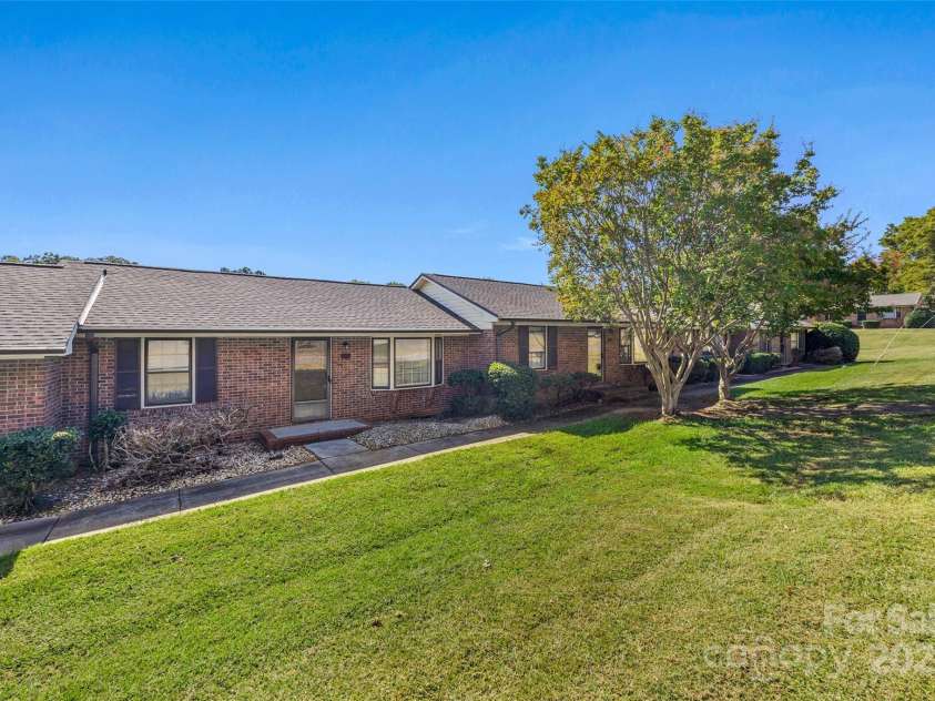 462 Kimbrell Street, Rock Hill, SC 29730.  MLS# CAR4303109, YatesRealty ID 2575. 