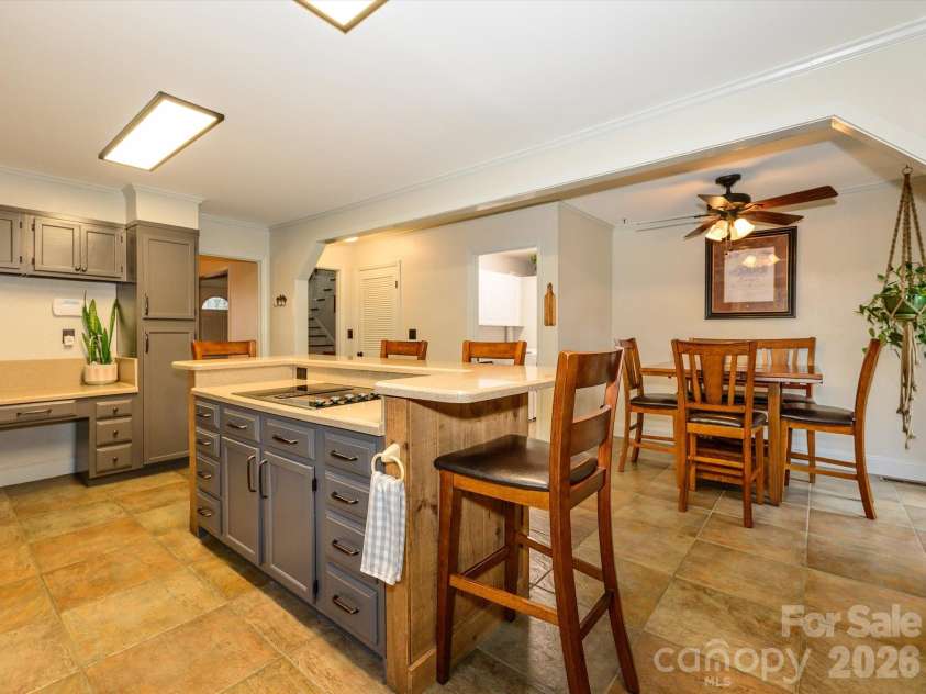 5232 Begonia Drive, Charlotte, NC 28215.  MLS# CAR4350341, YatesRealty ID 2575. 