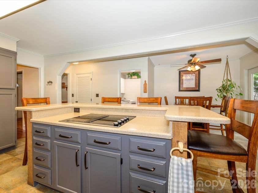 5232 Begonia Drive, Charlotte, NC 28215.  MLS# CAR4350341, YatesRealty ID 2575. 