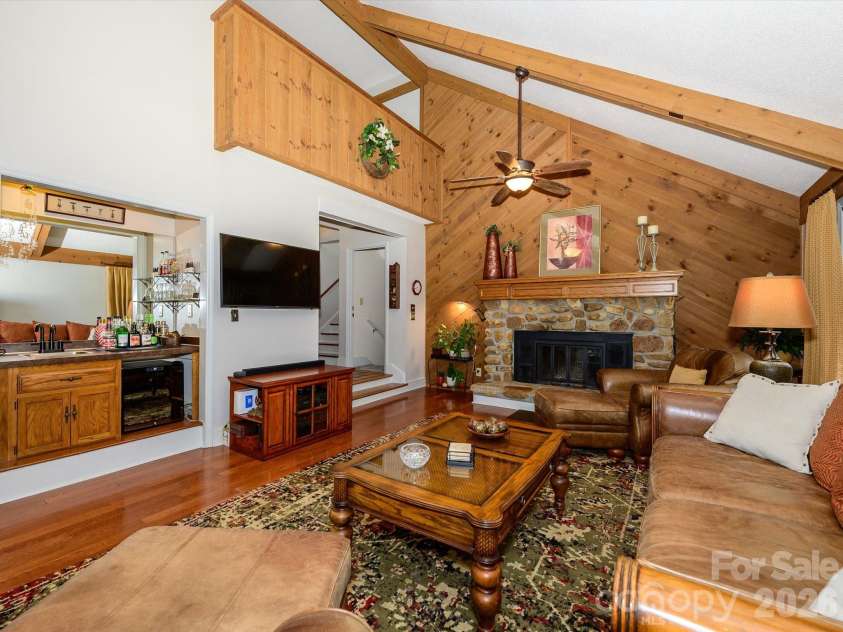 5232 Begonia Drive, Charlotte, NC 28215.  MLS# CAR4350341, YatesRealty ID 2575. 