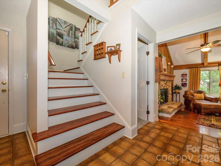5232 Begonia Drive, Charlotte, NC 28215.  MLS# CAR4350341, YatesRealty ID 2575. 