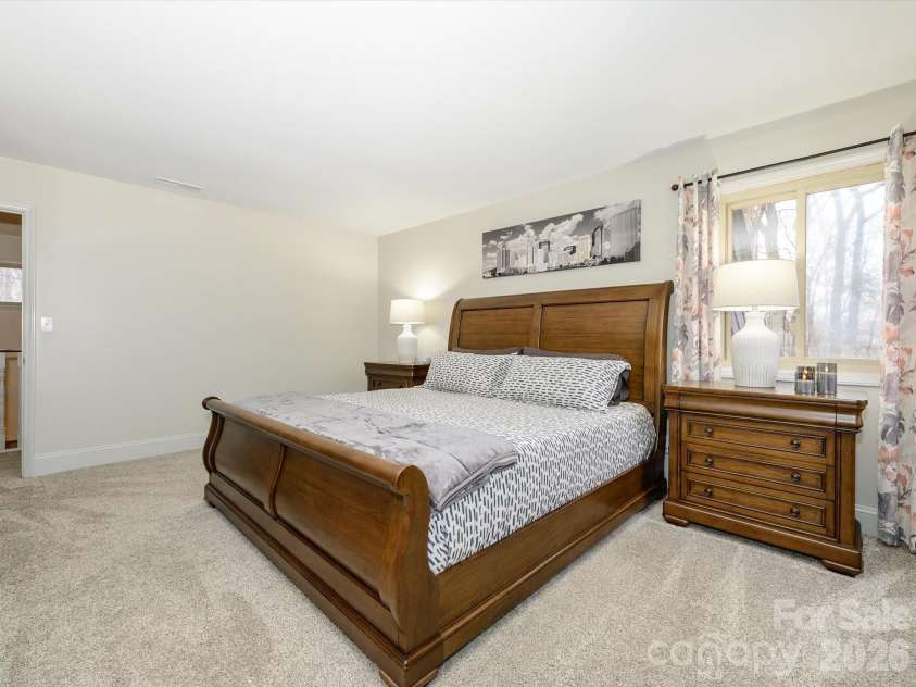 5232 Begonia Drive, Charlotte, NC 28215.  MLS# CAR4350341, YatesRealty ID 2575. 