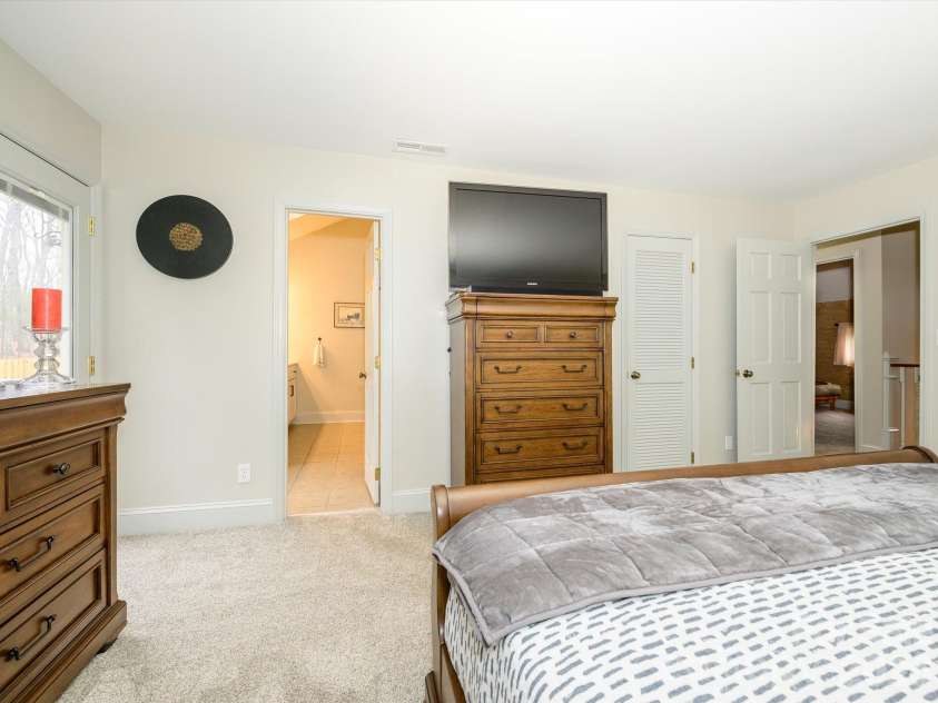 5232 Begonia Drive, Charlotte, NC 28215.  MLS# CAR4350341, YatesRealty ID 2575. 