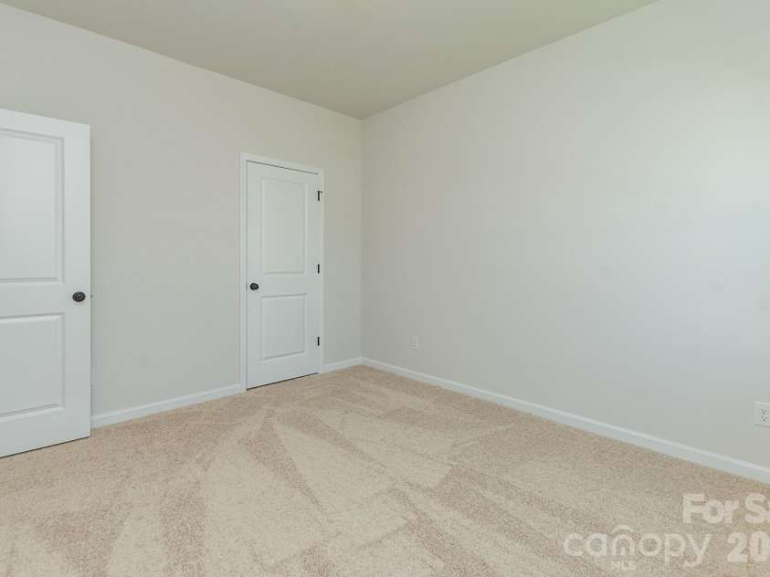 4240 Ruth Creek Court, Charlotte, NC 28216.  MLS# CAR4386248, YatesRealty ID 25754. 