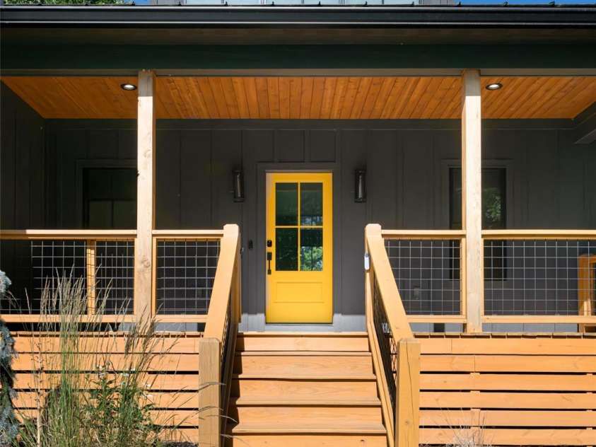 244 Barebridge Drive, Burnsville, NC 28714.  MLS# CAR4279685, YatesRealty ID 25755. 