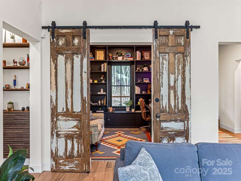 244 Barebridge Drive, Burnsville, NC 28714.  MLS# CAR4279685, YatesRealty ID 25755. 