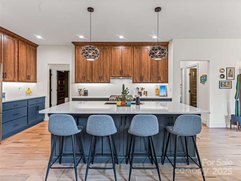 244 Barebridge Drive, Burnsville, NC 28714.  MLS# CAR4279685, YatesRealty ID 25755. 