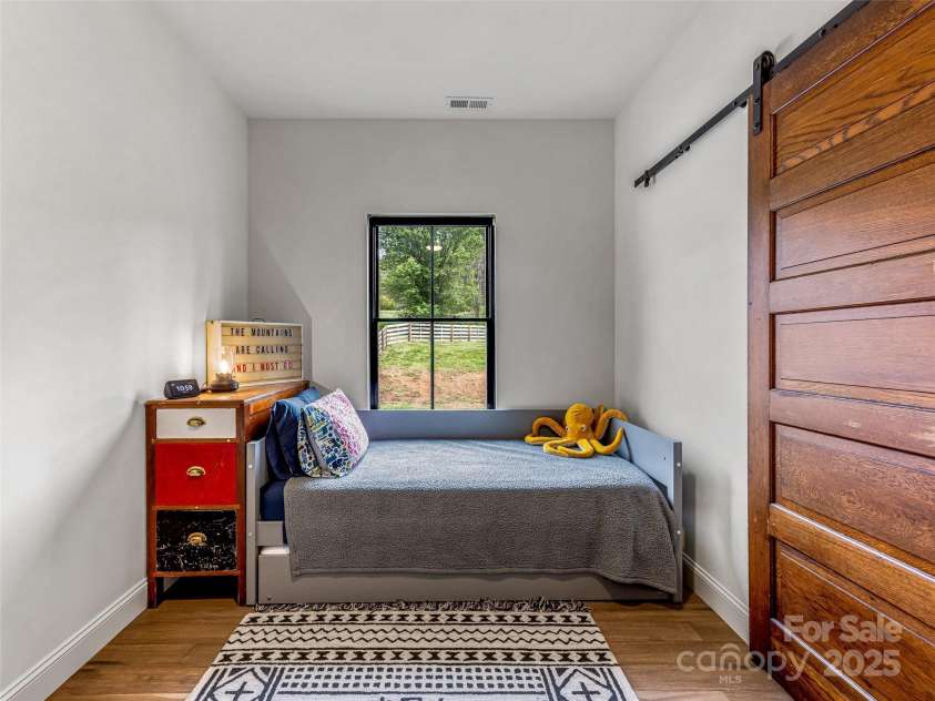 244 Barebridge Drive, Burnsville, NC 28714.  MLS# CAR4279685, YatesRealty ID 25755. 