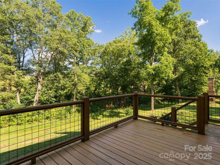 244 Barebridge Drive, Burnsville, NC 28714.  MLS# CAR4279685, YatesRealty ID 25755. 