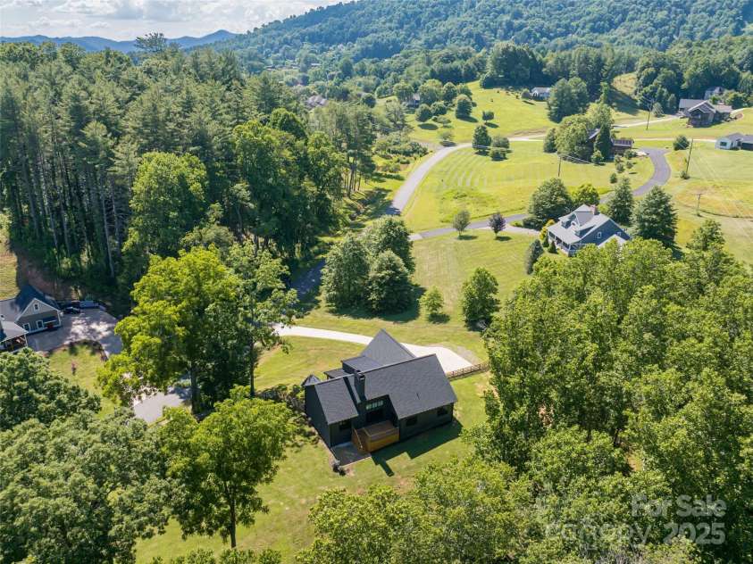 244 Barebridge Drive, Burnsville, NC 28714.  MLS# CAR4279685, YatesRealty ID 25755. 