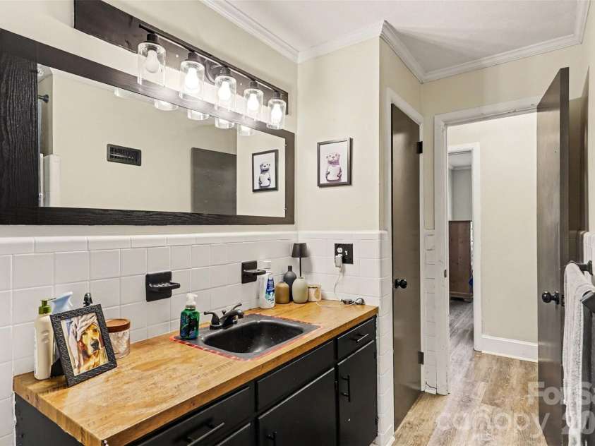 538 George W Liles Parkway, Concord, NC 28027.  MLS# CAR4386046, YatesRealty ID 25755. 