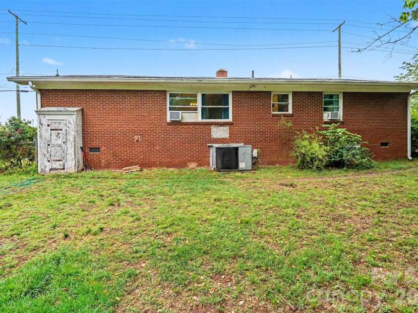 538 George W Liles Parkway, Concord, NC 28027.  MLS# CAR4386046, YatesRealty ID 25755. 