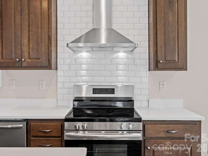 125 Bellamy Road, Asheville, NC 28806.  MLS# CAR4386319, YatesRealty ID 25756. 