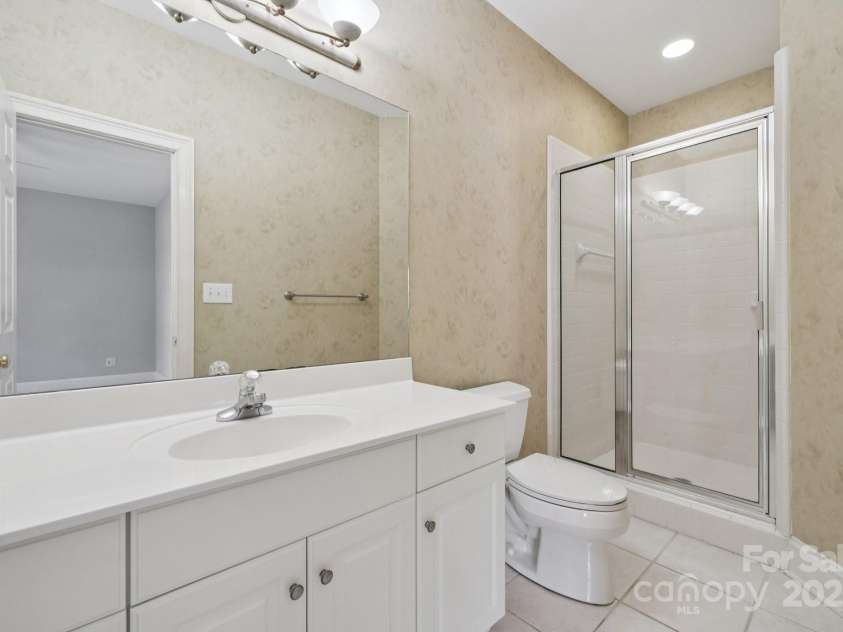 18802 Pentwater Court, Cornelius, NC 28031.  MLS# CAR4279322, YatesRealty ID 25756. 