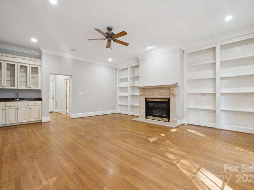 18802 Pentwater Court, Cornelius, NC 28031.  MLS# CAR4279322, YatesRealty ID 25756. 