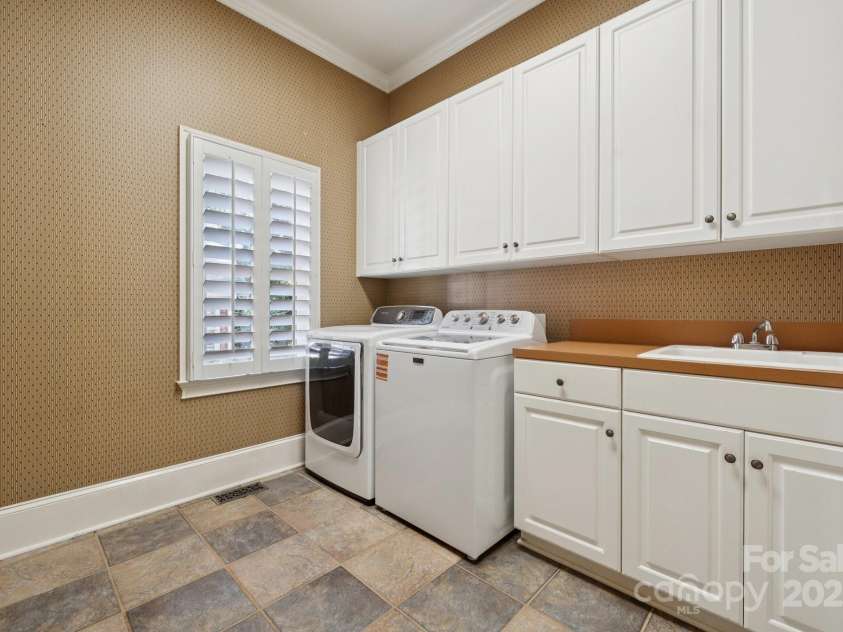 18802 Pentwater Court, Cornelius, NC 28031.  MLS# CAR4279322, YatesRealty ID 25756. 