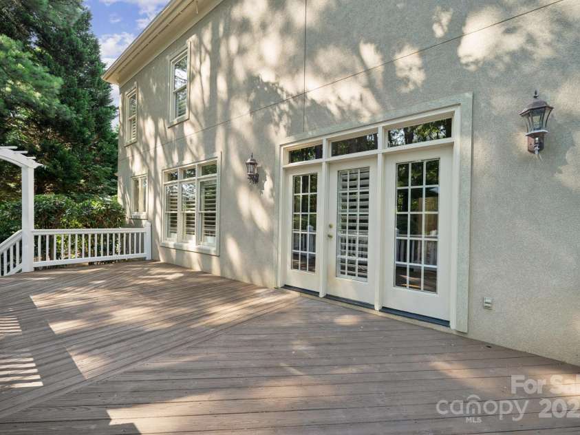 18802 Pentwater Court, Cornelius, NC 28031.  MLS# CAR4279322, YatesRealty ID 25756. 