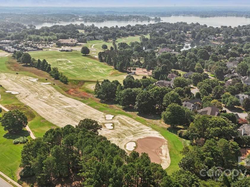 18802 Pentwater Court, Cornelius, NC 28031.  MLS# CAR4279322, YatesRealty ID 25756. 