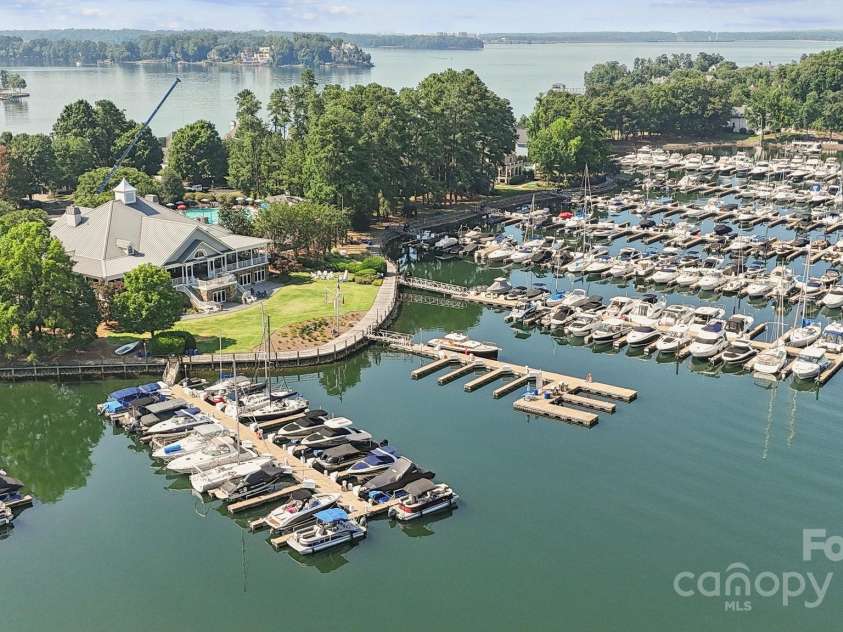 18802 Pentwater Court, Cornelius, NC 28031.  MLS# CAR4279322, YatesRealty ID 25756. 