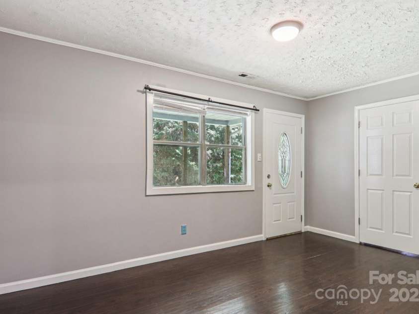 1416 Roy Dula Place, Lenoir, NC 28645.  MLS# CAR4279035, YatesRealty ID 25757. Bonus room