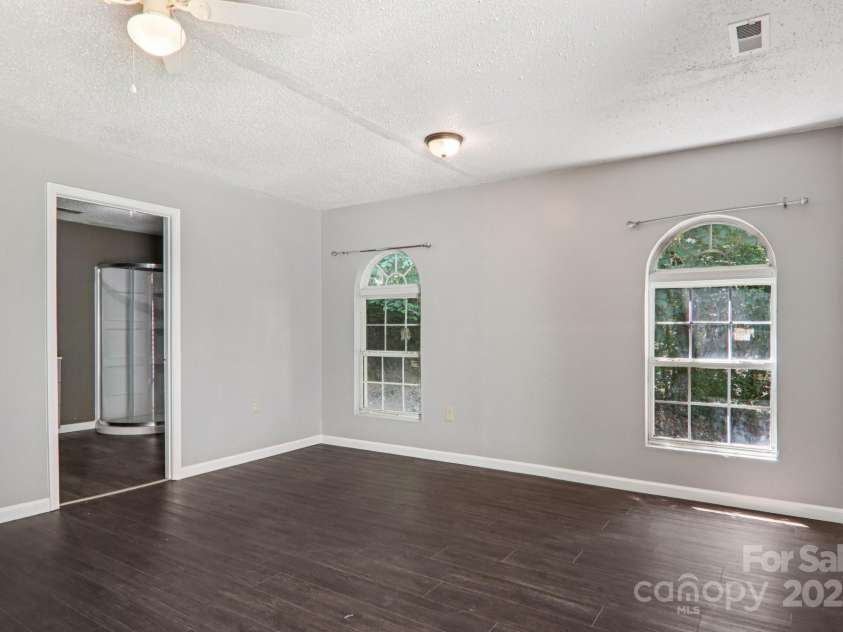 1416 Roy Dula Place, Lenoir, NC 28645.  MLS# CAR4279035, YatesRealty ID 25757. Primary bedroom