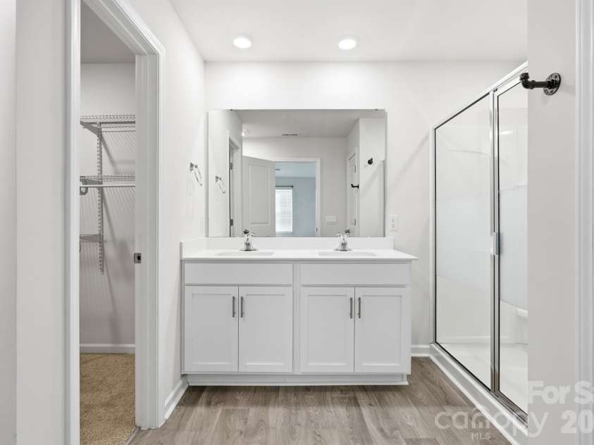 640 Joshua Tree Lane, Winston Salem, NC 27127.  MLS# CAR4386935, YatesRealty ID 25757. Primary bath with double sinks