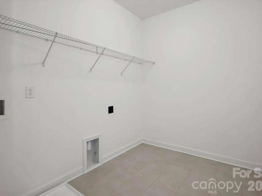 10028 Trailhead Way, Huntersville, NC 28078.  MLS# CAR4382160, YatesRealty ID 25758. Laundry