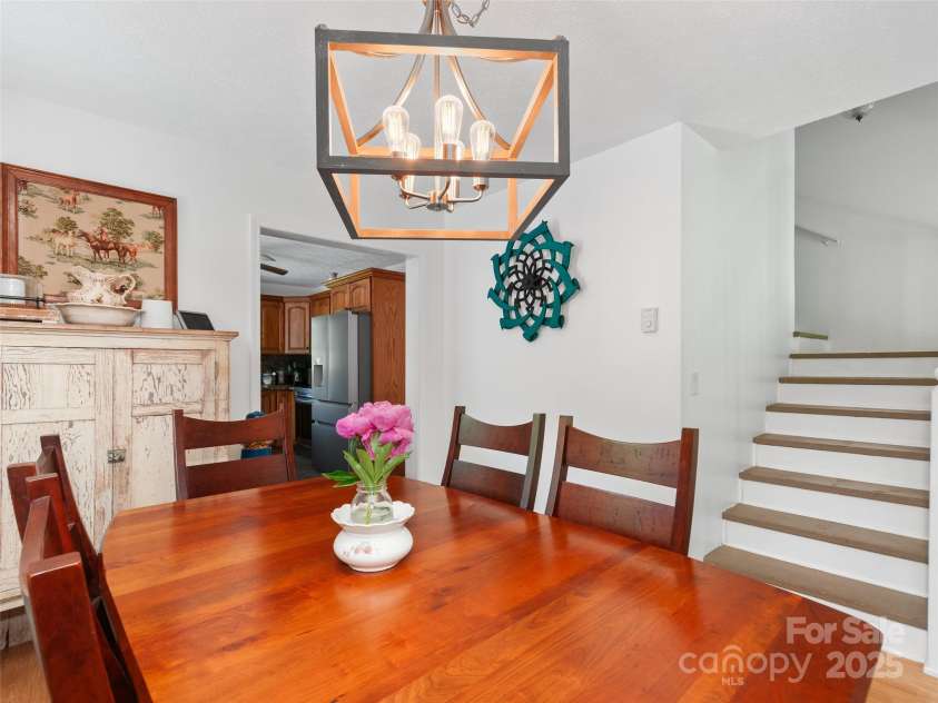 540 Windswept Ridge Road, Canton, NC 28716.  MLS# CAR4267189, YatesRealty ID 25758. 