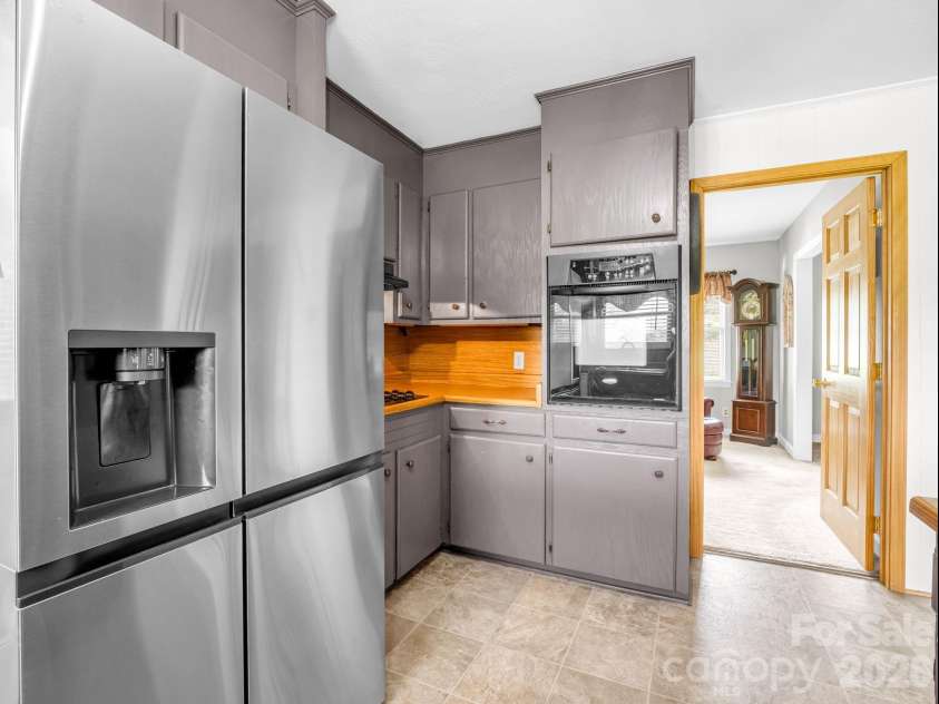72 McEntire Road, Tryon, NC 28782.  MLS# CAR4411835, YatesRealty ID 25759. 