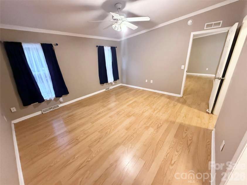 5110 Sierra Drive, Maiden, NC 28650.  MLS# CAR4386881, YatesRealty ID 25760. 