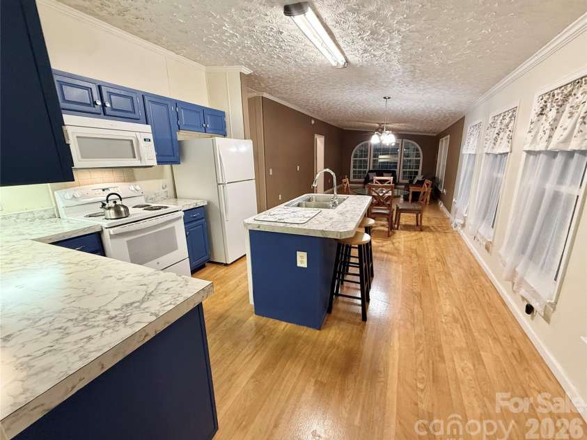 5110 Sierra Drive, Maiden, NC 28650.  MLS# CAR4386881, YatesRealty ID 25760. 