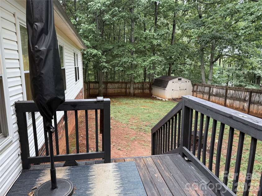 5110 Sierra Drive, Maiden, NC 28650.  MLS# CAR4386881, YatesRealty ID 25760. 