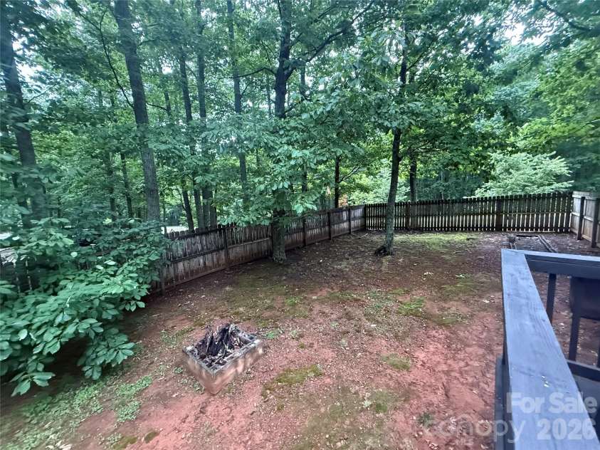 5110 Sierra Drive, Maiden, NC 28650.  MLS# CAR4386881, YatesRealty ID 25760. 